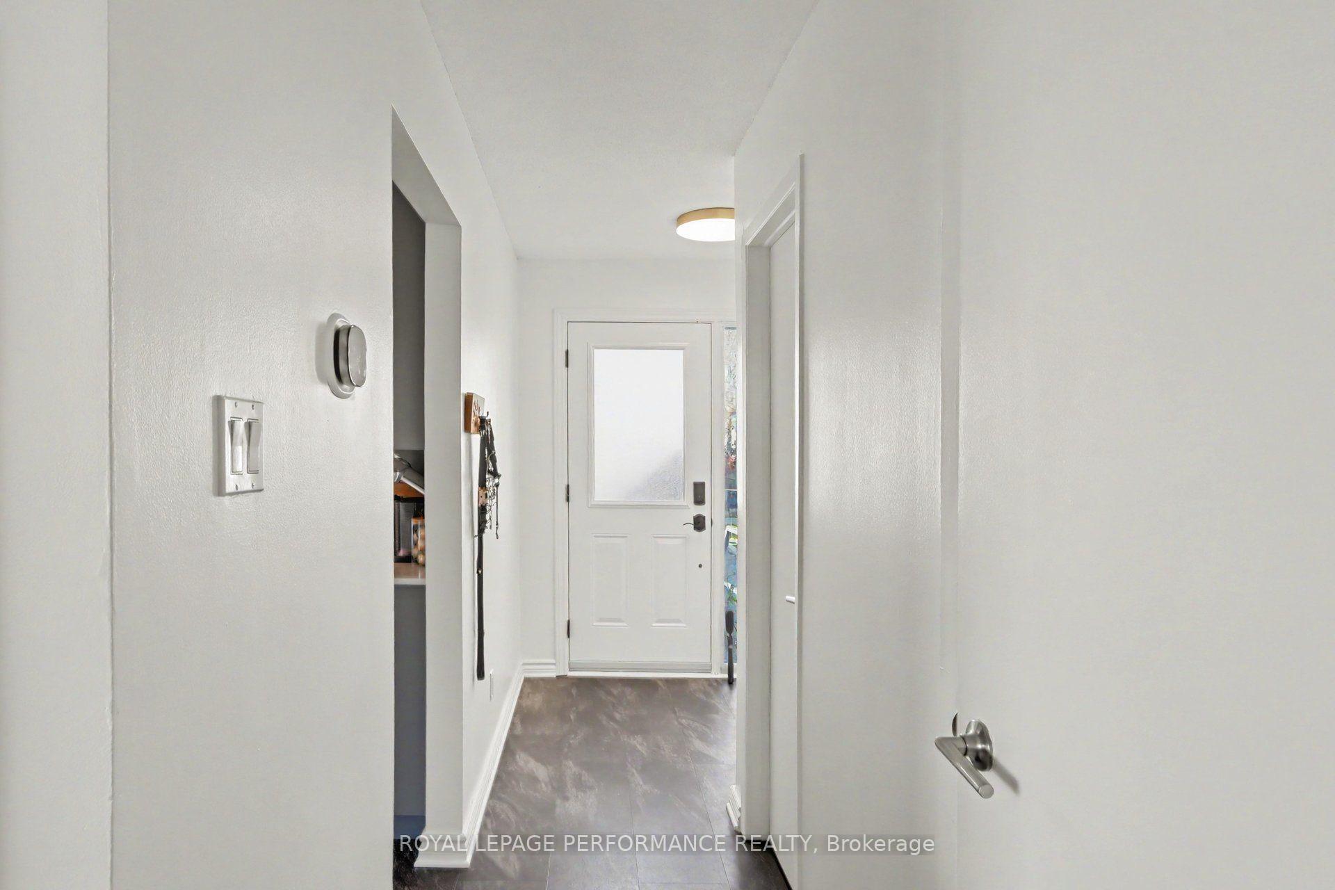 Photo 6 of Unit 23, 1730 Winter Rose Lane, Ottawa, Orleans/Sunridge — HOMEH
