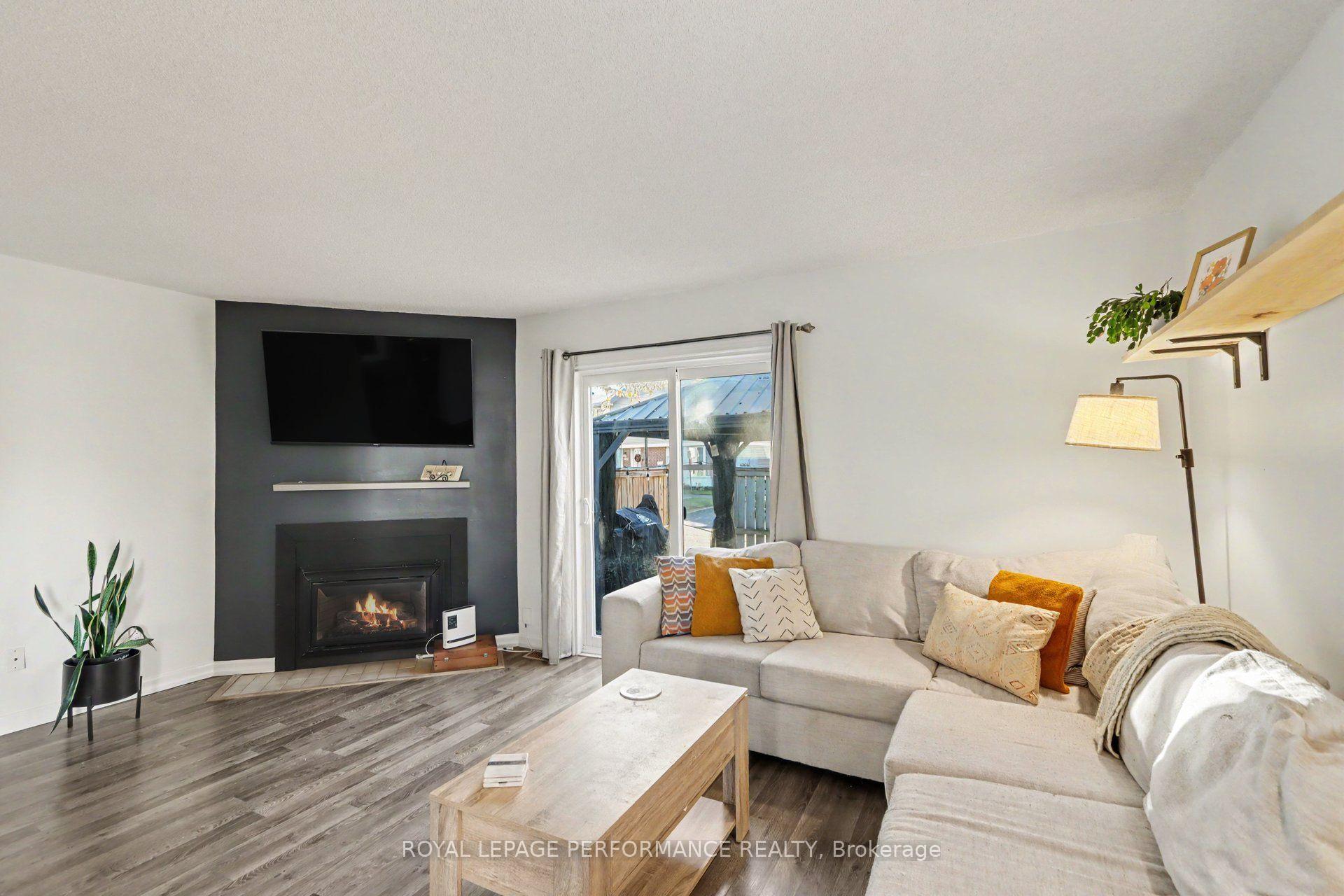 Photo 14 of Unit 23, 1730 Winter Rose Lane, Ottawa, Orleans/Sunridge — HOMEH