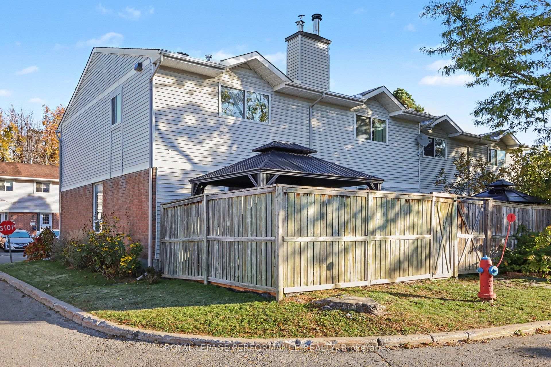 Photo 31 of Unit 23, 1730 Winter Rose Lane, Ottawa, Orleans/Sunridge — HOMEH