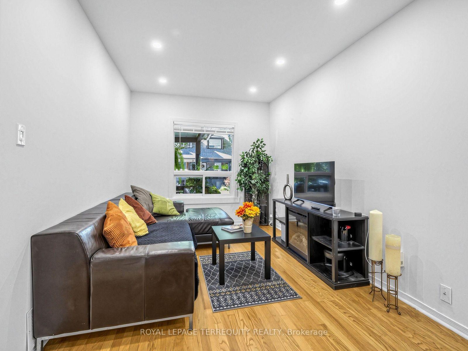 Photo 5 of 57 Morse Street, Toronto, South Riverdale — HOMEH