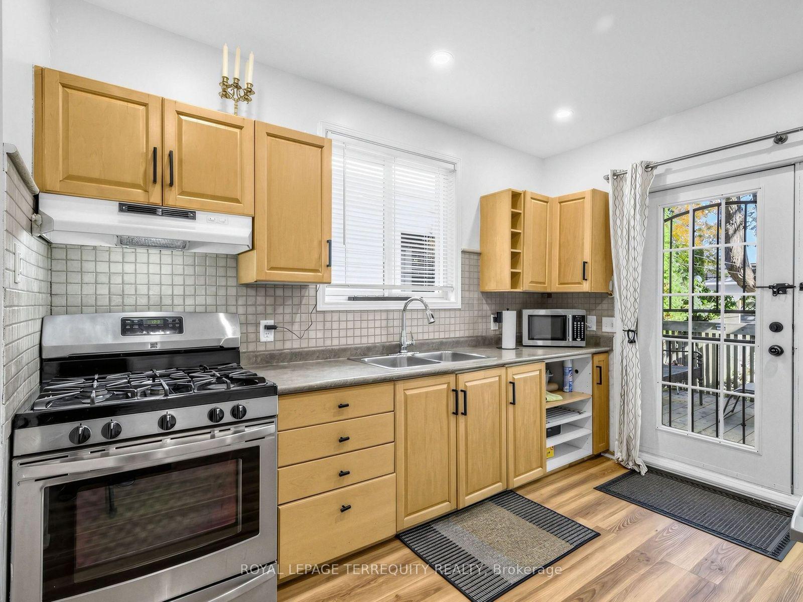 Photo 13 of 57 Morse Street, Toronto, South Riverdale — HOMEH
