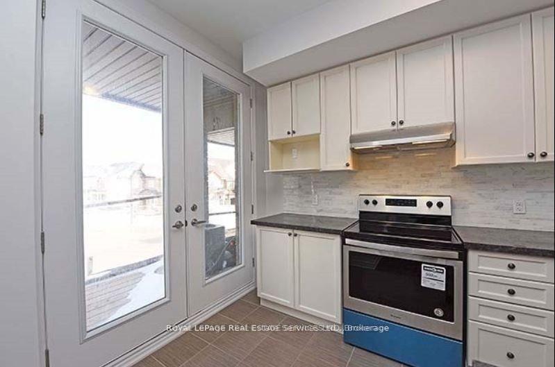 Photo 8 of 3050 Postridge Drive, Oakville, Joshua Meadows — HOMEH