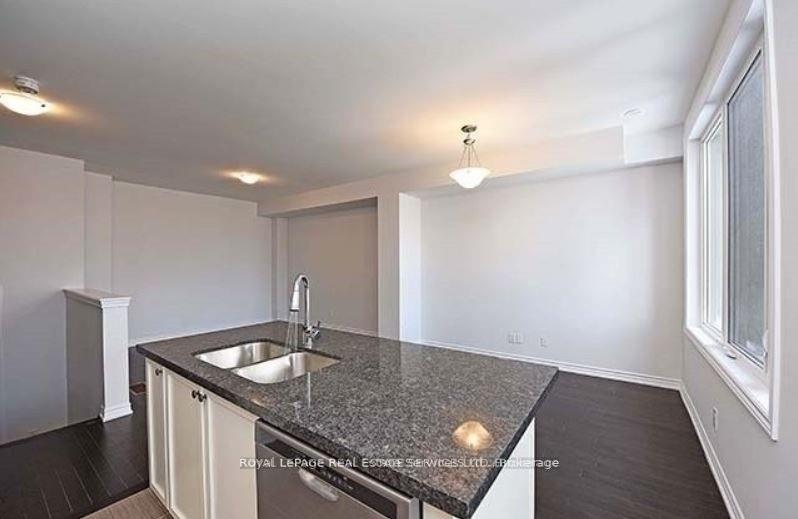 Photo 9 of 3050 Postridge Drive, Oakville, Joshua Meadows — HOMEH