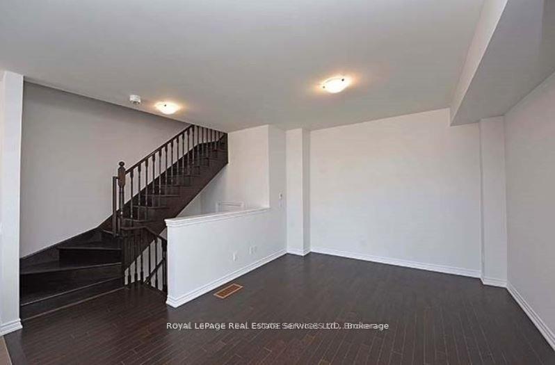 Photo 11 of 3050 Postridge Drive, Oakville, Joshua Meadows — HOMEH