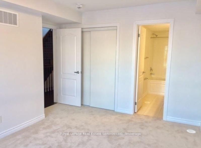 Photo 17 of 3050 Postridge Drive, Oakville, Joshua Meadows — HOMEH