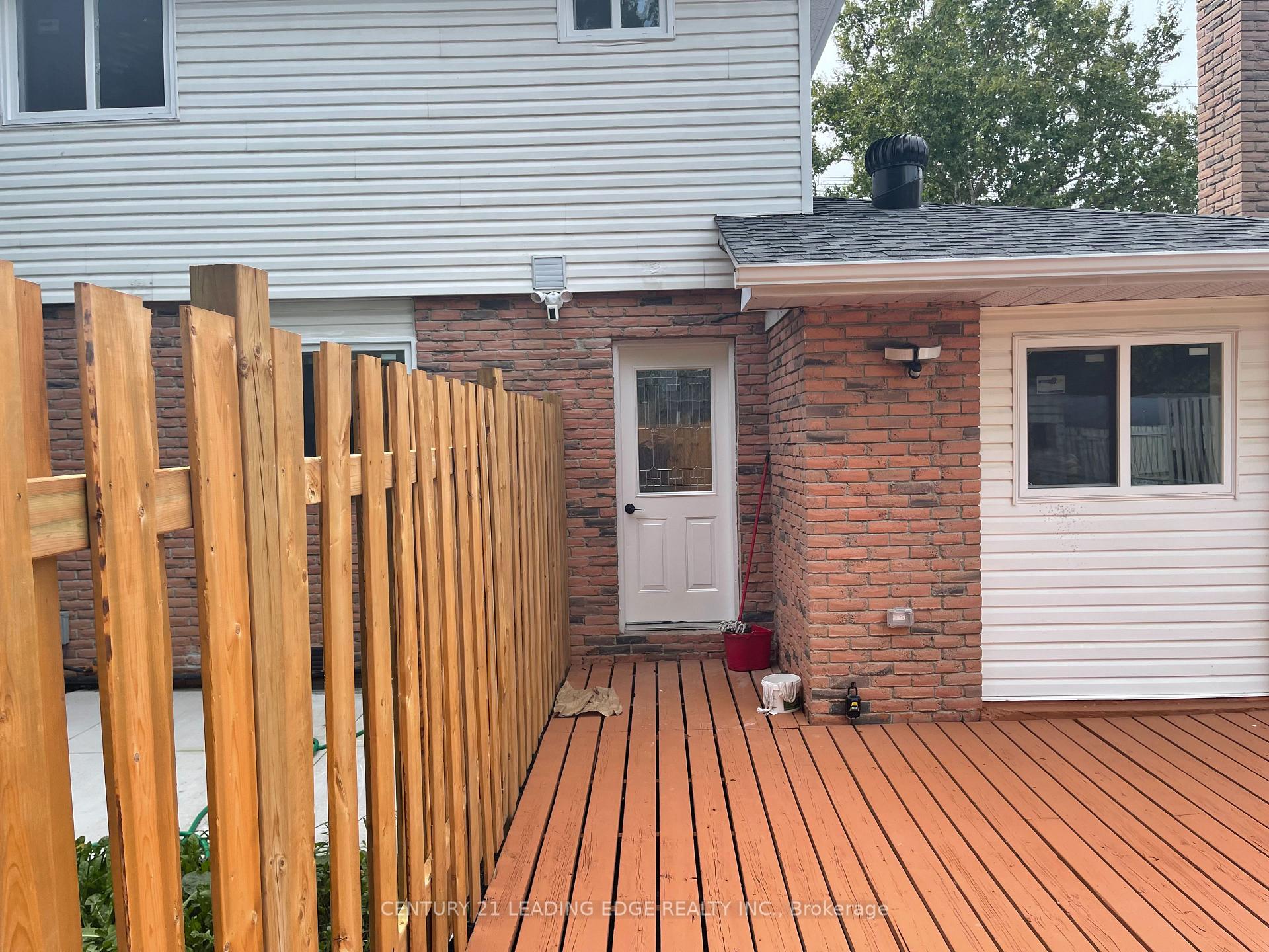 Photo 2 of Unit Lower, 314 Grove Street E, Barrie, Grove East — HOMEH