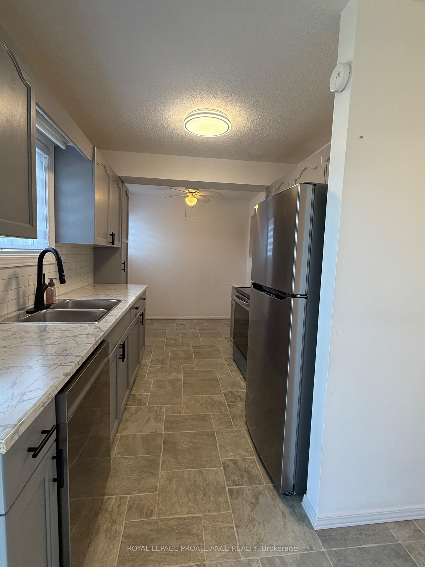 Photo 2 of Unit Unit 14, 73 Lywood Street, Belleville, Belleville Ward — HOMEH