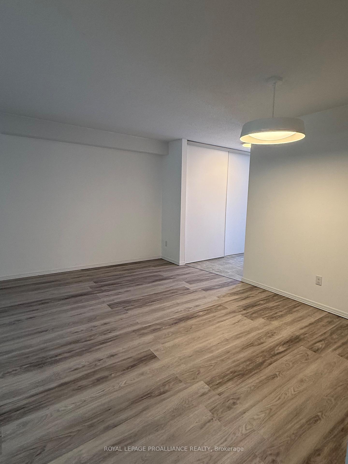 Photo 7 of Unit Unit 14, 73 Lywood Street, Belleville, Belleville Ward — HOMEH