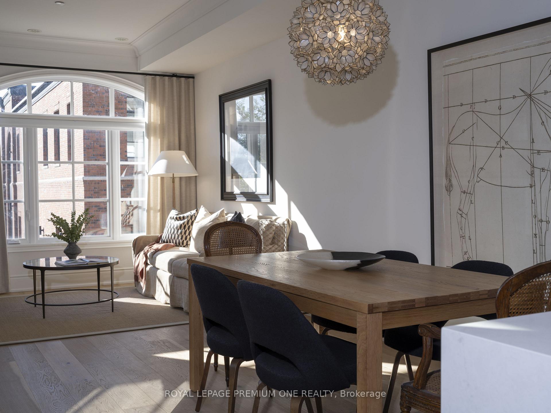 Photo 5 of Unit #39, 30 Commerce Trail, Toronto, Rockcliffe-Smythe — HOMEH