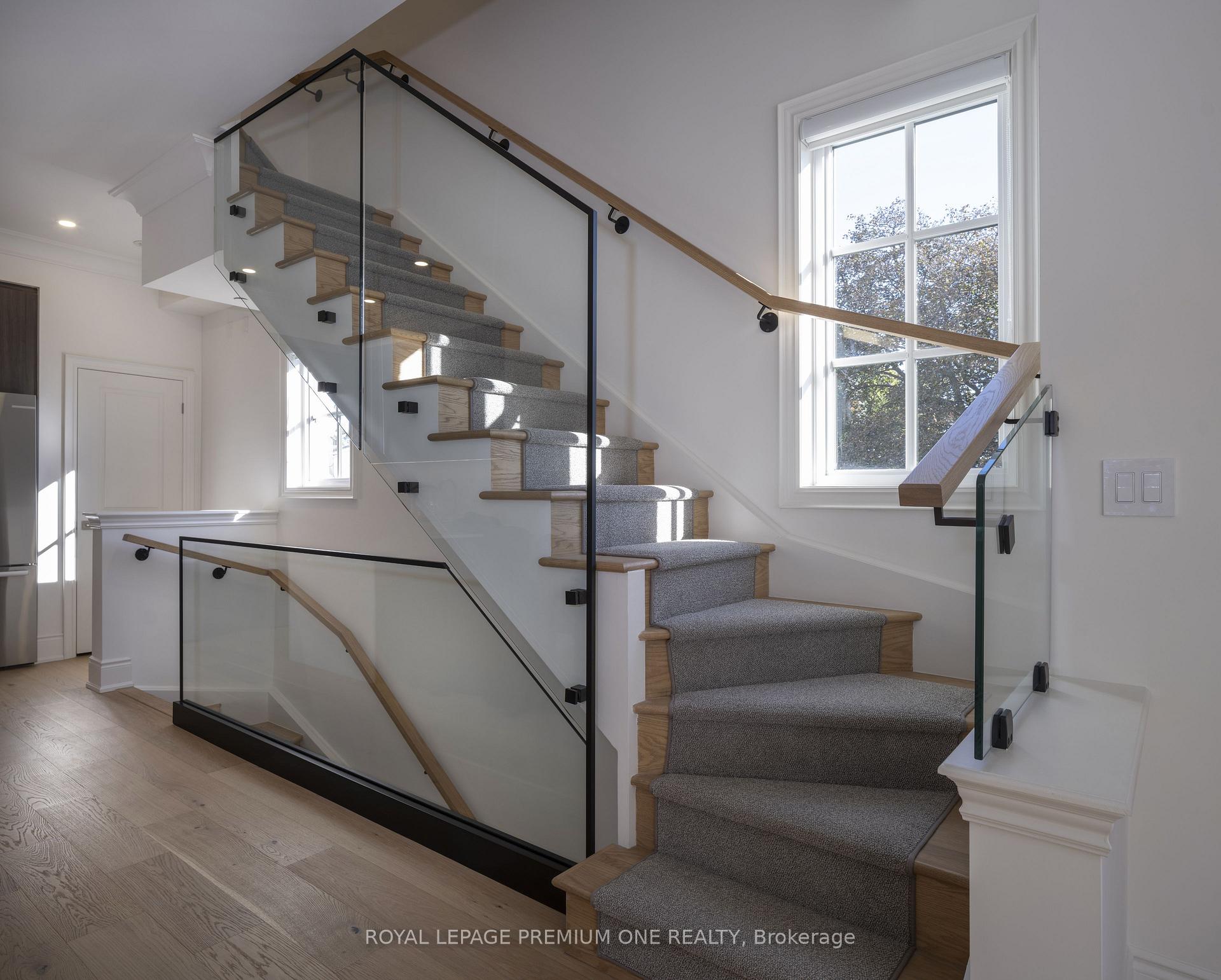 Photo 7 of Unit #39, 30 Commerce Trail, Toronto, Rockcliffe-Smythe — HOMEH