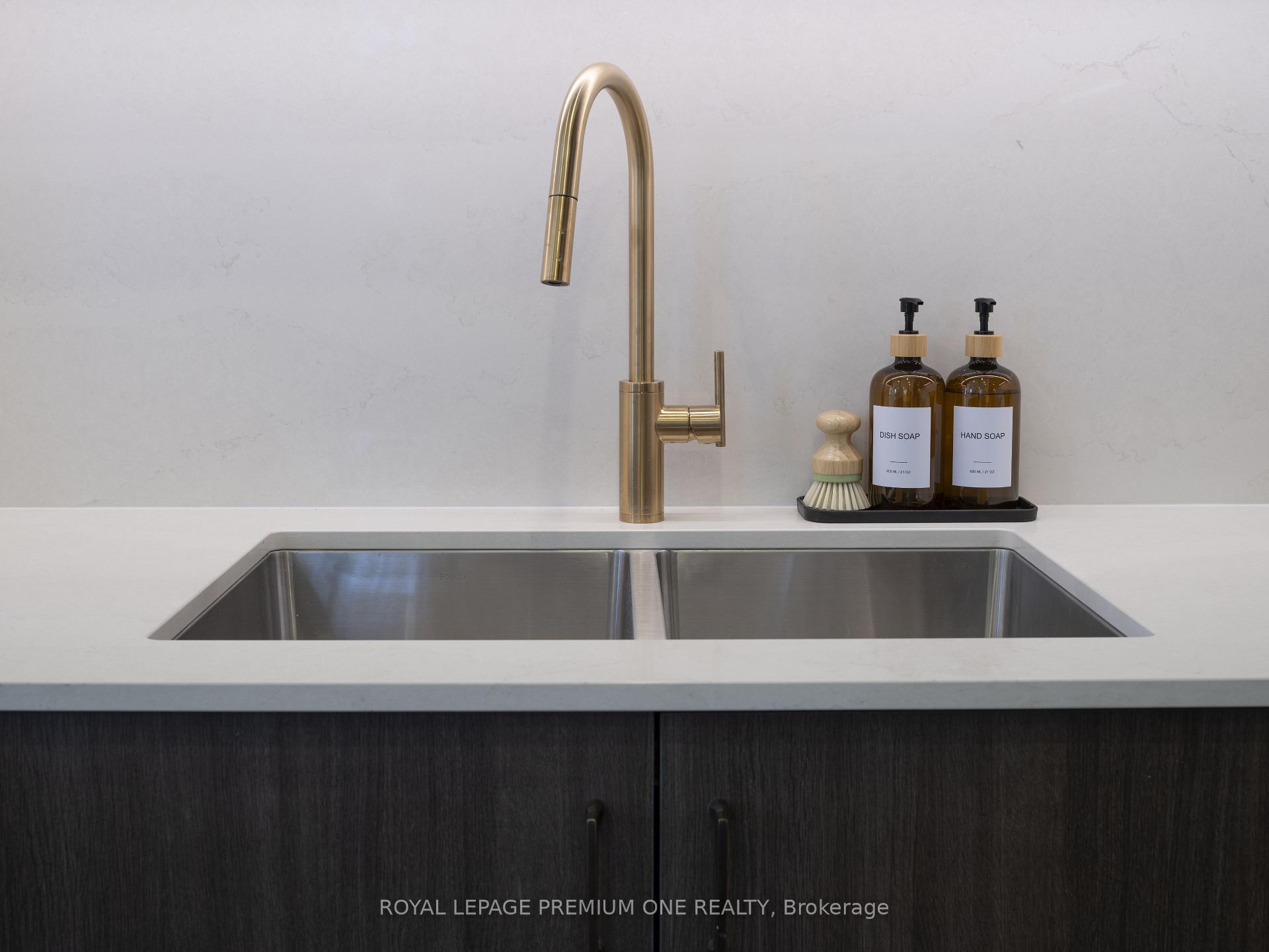 Photo 15 of Unit #39, 30 Commerce Trail, Toronto, Rockcliffe-Smythe — HOMEH
