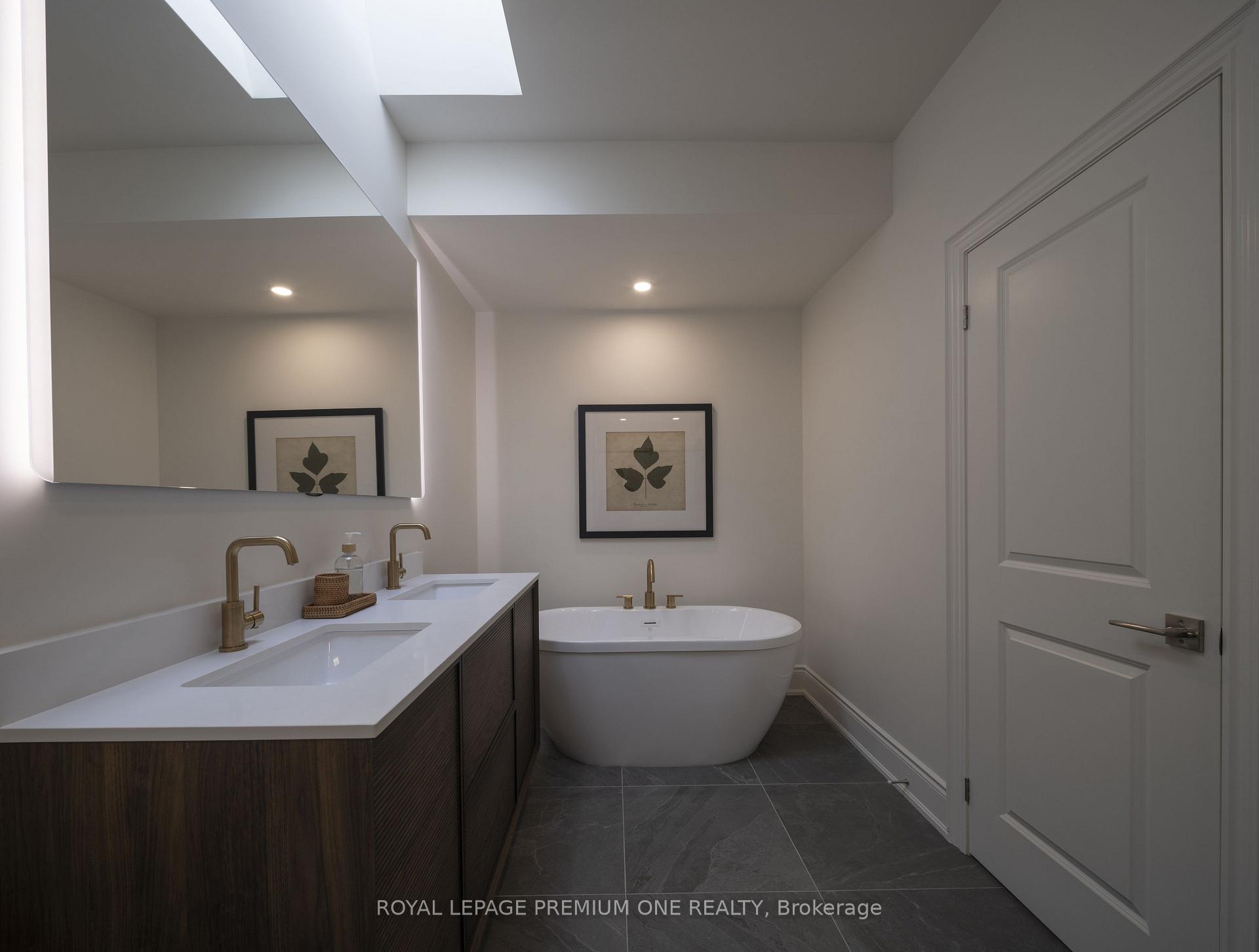 Photo 24 of Unit #39, 30 Commerce Trail, Toronto, Rockcliffe-Smythe — HOMEH