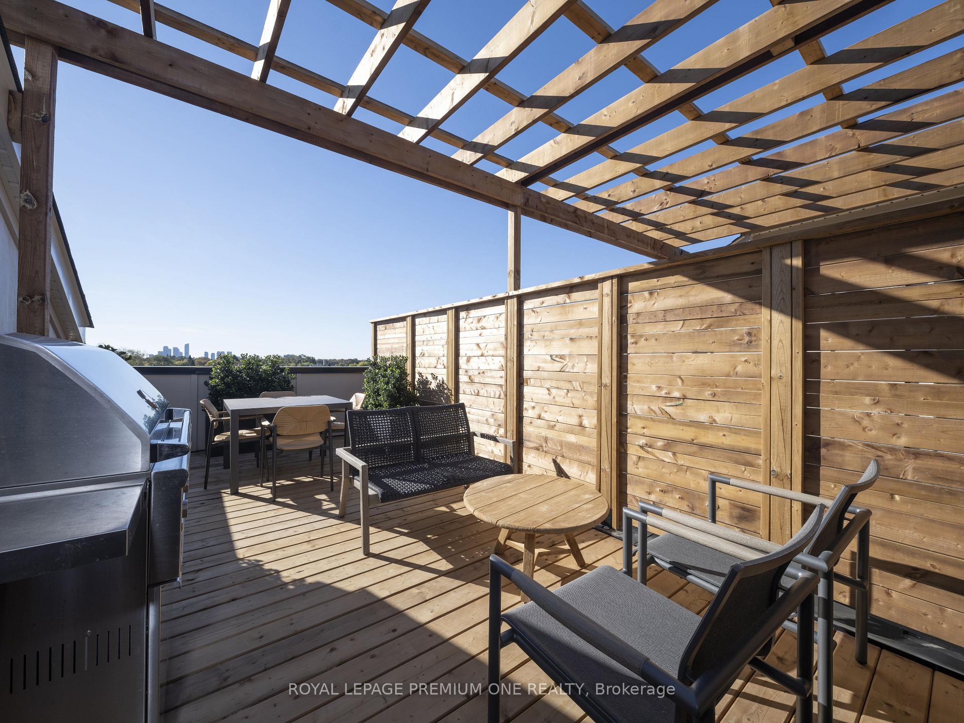 Photo 29 of Unit #39, 30 Commerce Trail, Toronto, Rockcliffe-Smythe — HOMEH