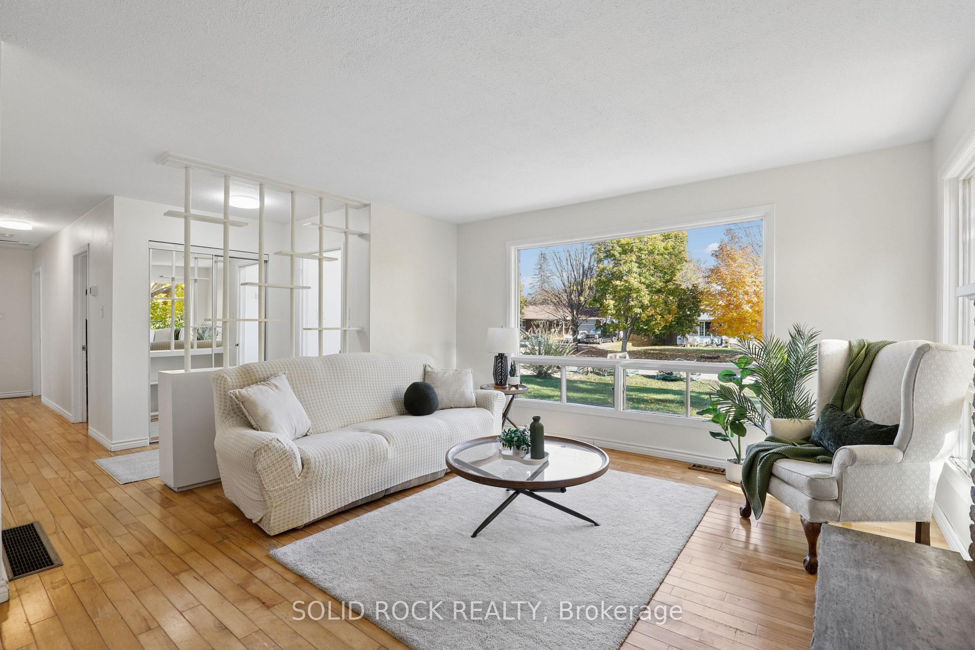 Photo 10 of 103 Rostad Avenue, Ottawa, Fitzroy Ward (South East) — HOMEH