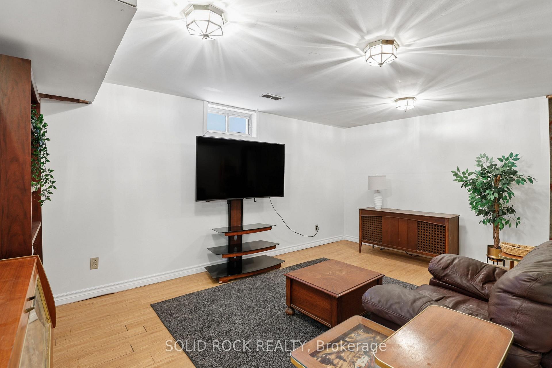 Photo 23 of 103 Rostad Avenue, Ottawa, Fitzroy Ward (South East) — HOMEH