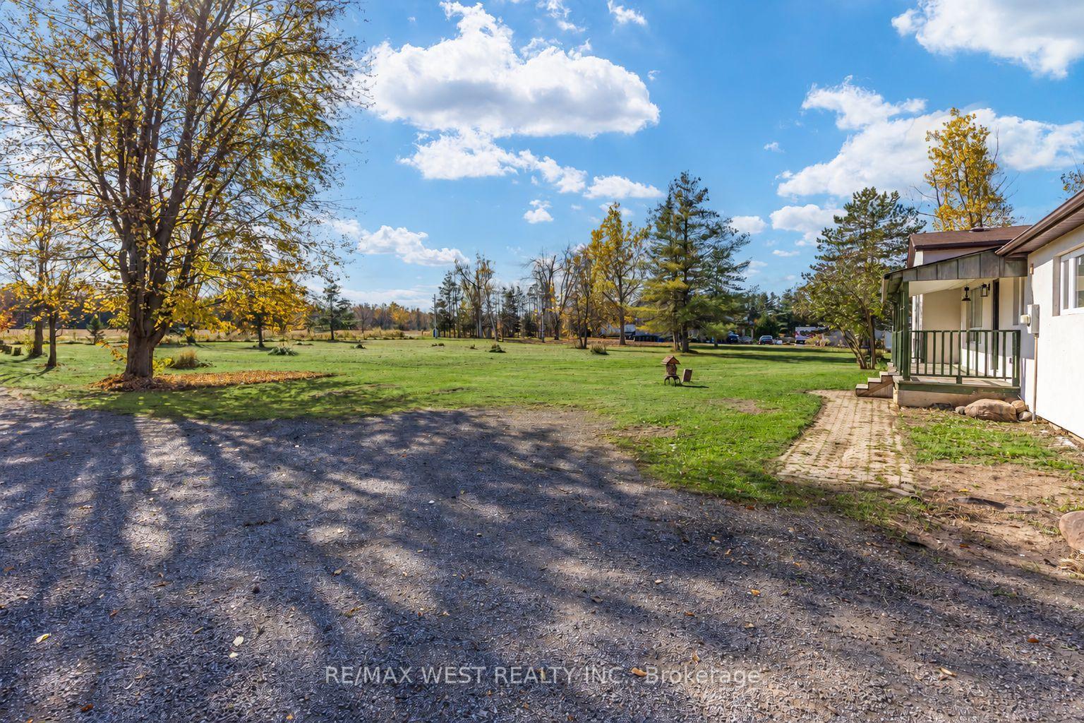 Photo 5 of 2636 9th Line, Innisfil, Rural Innisfil — HOMEH