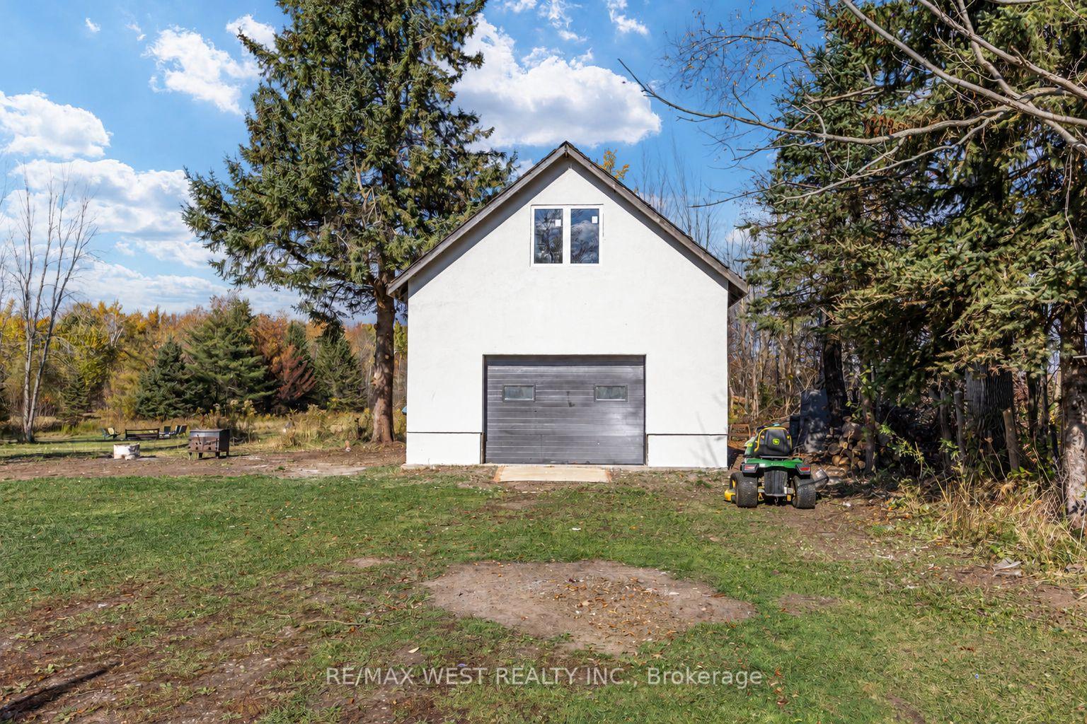 Photo 40 of 2636 9th Line, Innisfil, Rural Innisfil — HOMEH