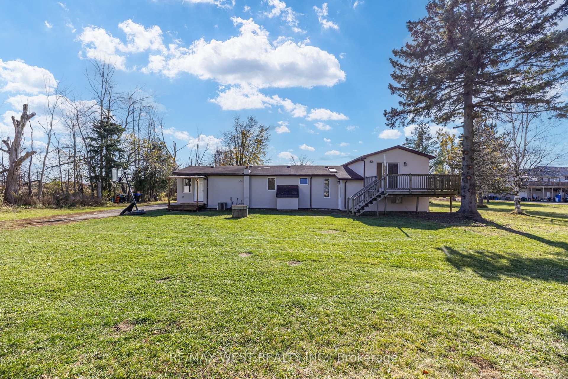 Photo 41 of 2636 9th Line, Innisfil, Rural Innisfil — HOMEH
