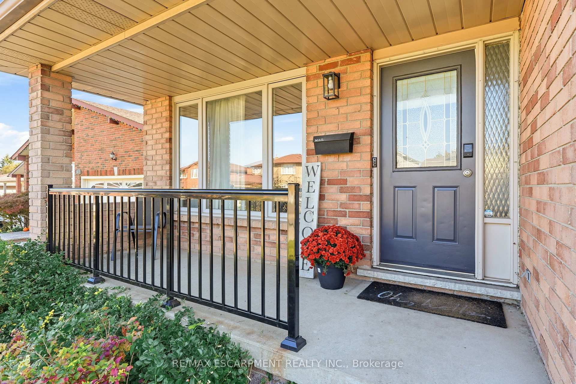 Photo 2 of 60 Glenayr Street, Hamilton, Gilkson — HOMEH