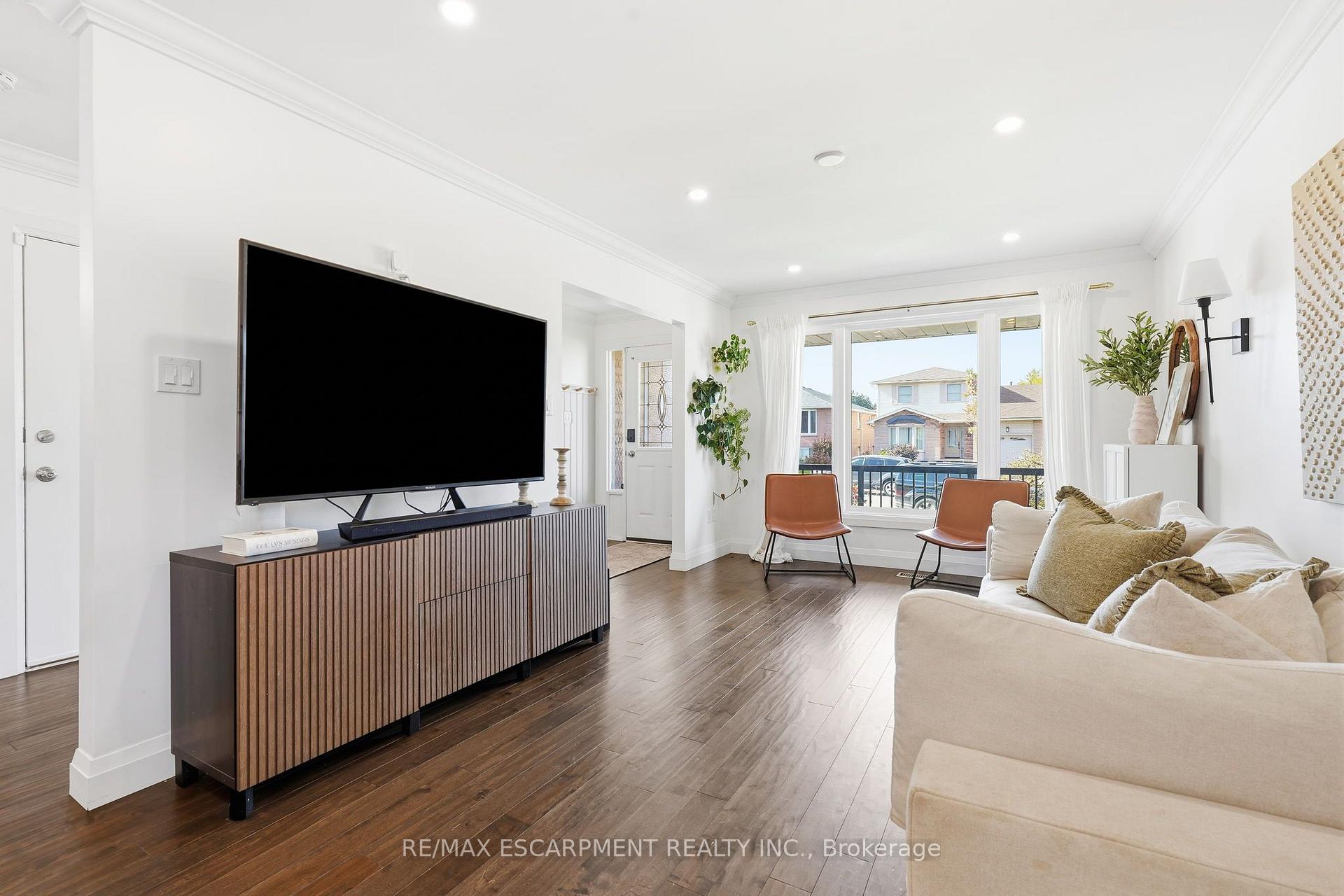 Photo 7 of 60 Glenayr Street, Hamilton, Gilkson — HOMEH