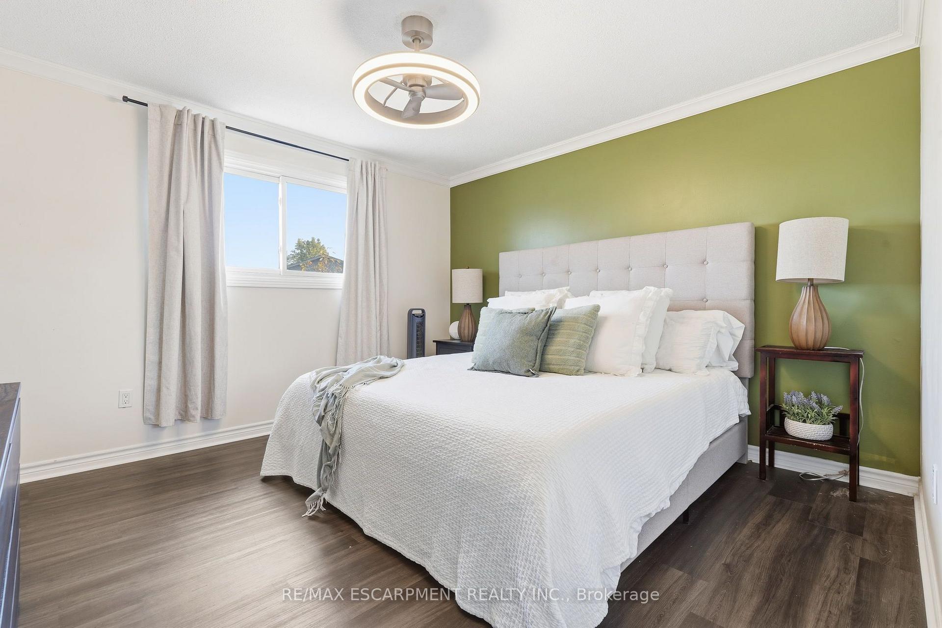 Photo 12 of 60 Glenayr Street, Hamilton, Gilkson — HOMEH