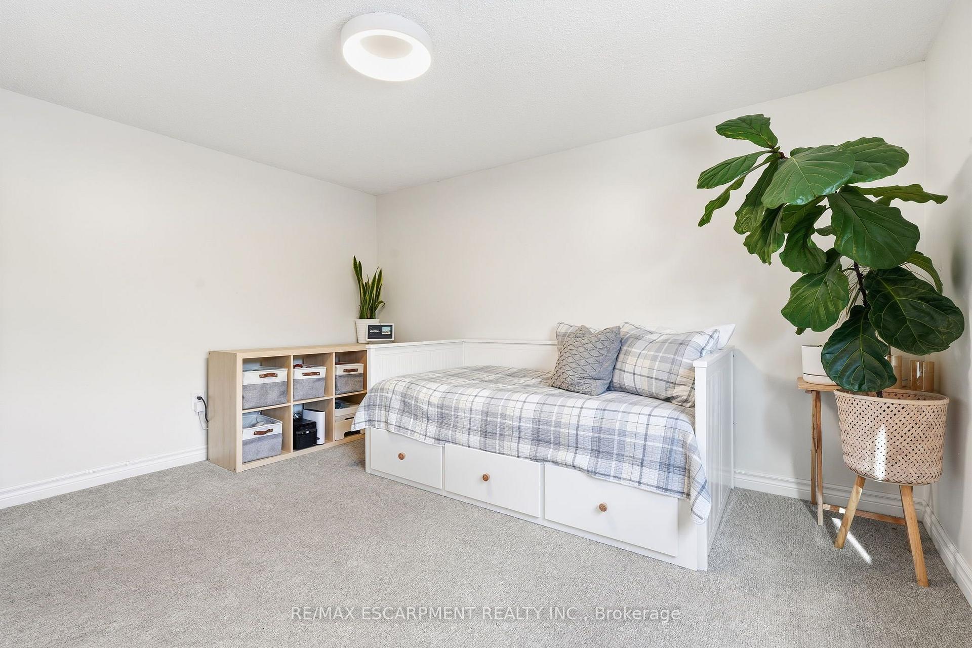 Photo 19 of 60 Glenayr Street, Hamilton, Gilkson — HOMEH