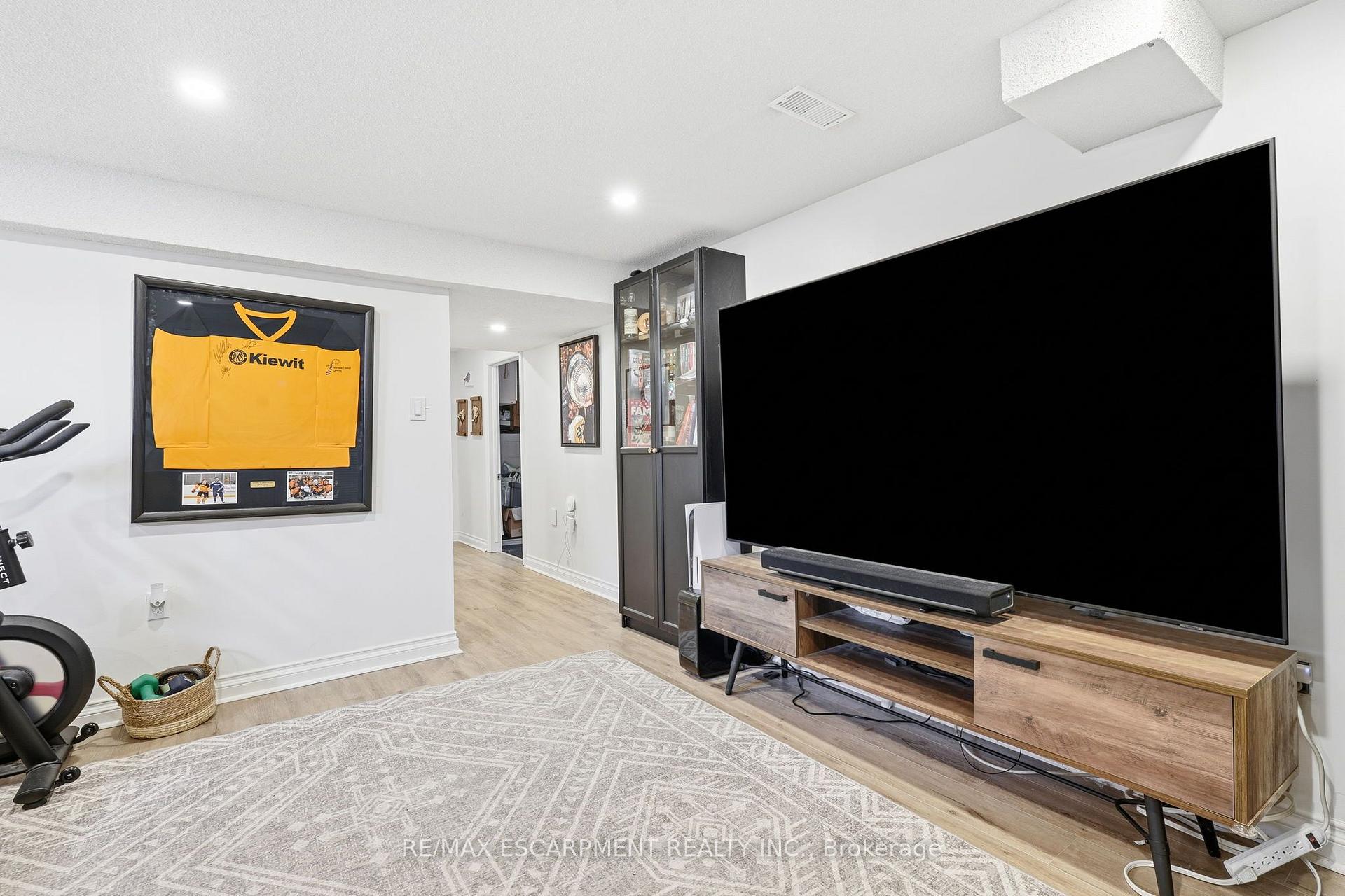 Photo 23 of 60 Glenayr Street, Hamilton, Gilkson — HOMEH
