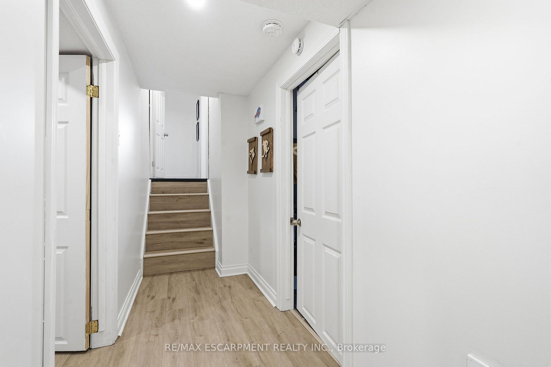 Photo 26 of 60 Glenayr Street, Hamilton, Gilkson — HOMEH