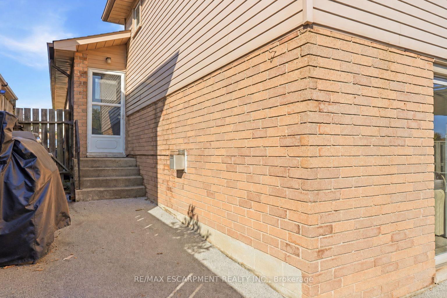 Photo 29 of 60 Glenayr Street, Hamilton, Gilkson — HOMEH