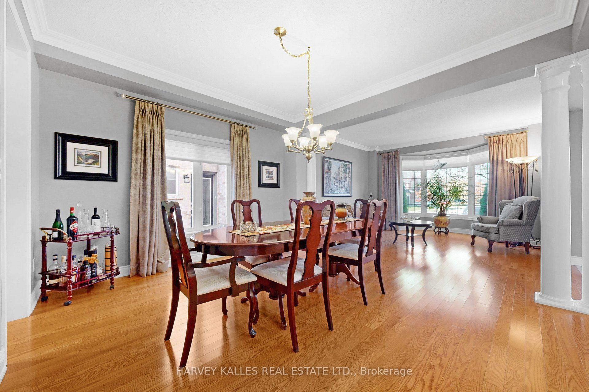Photo 3 of 10 Concorde Drive, Brampton, Vales of Castlemore North — HOMEH