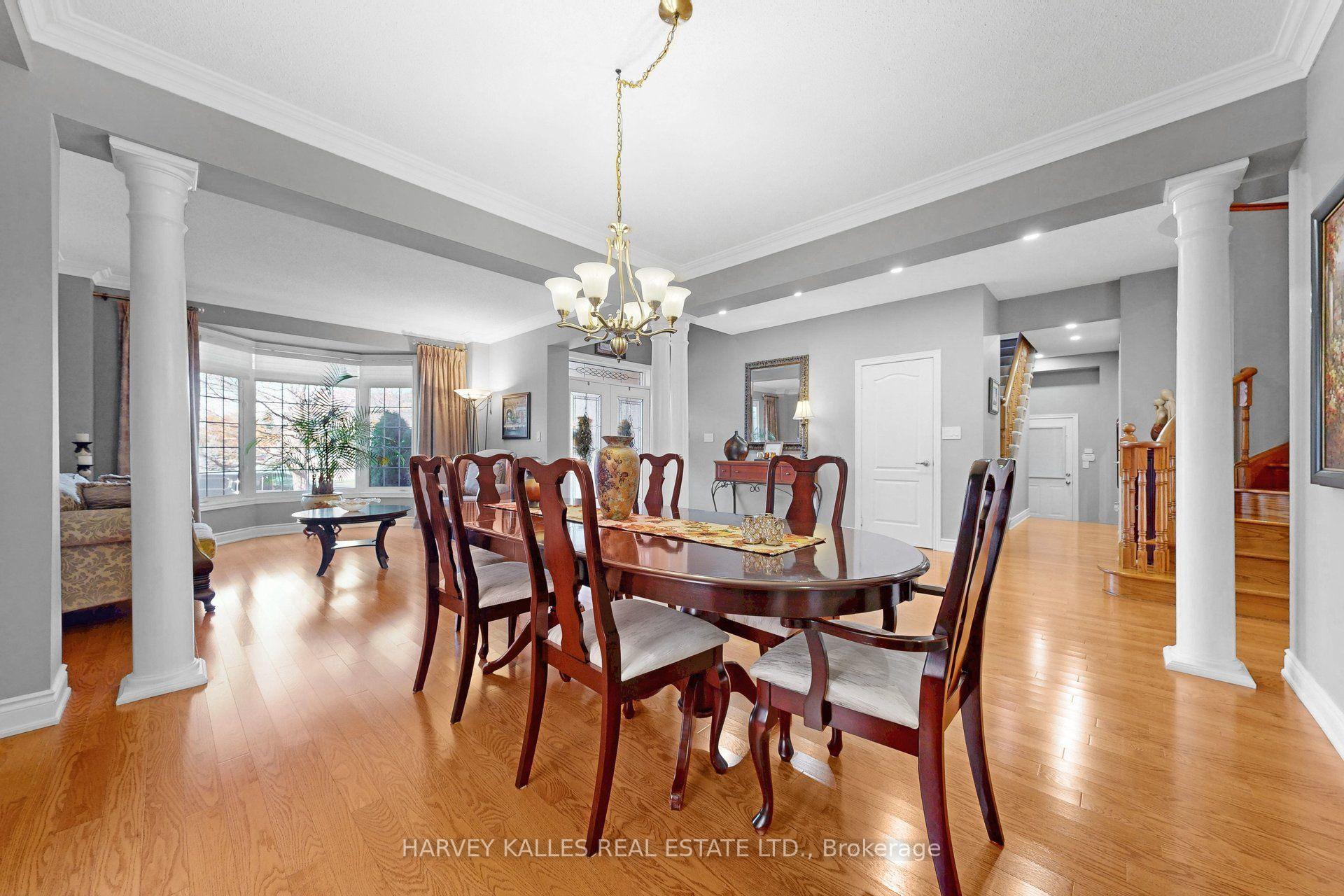 Photo 4 of 10 Concorde Drive, Brampton, Vales of Castlemore North — HOMEH