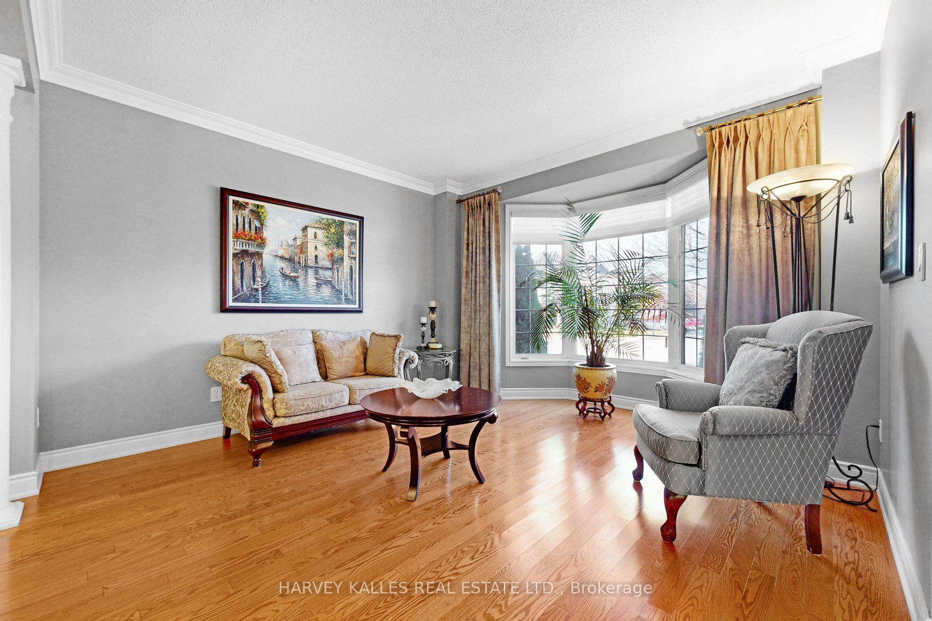 Photo 5 of 10 Concorde Drive, Brampton, Vales of Castlemore North — HOMEH