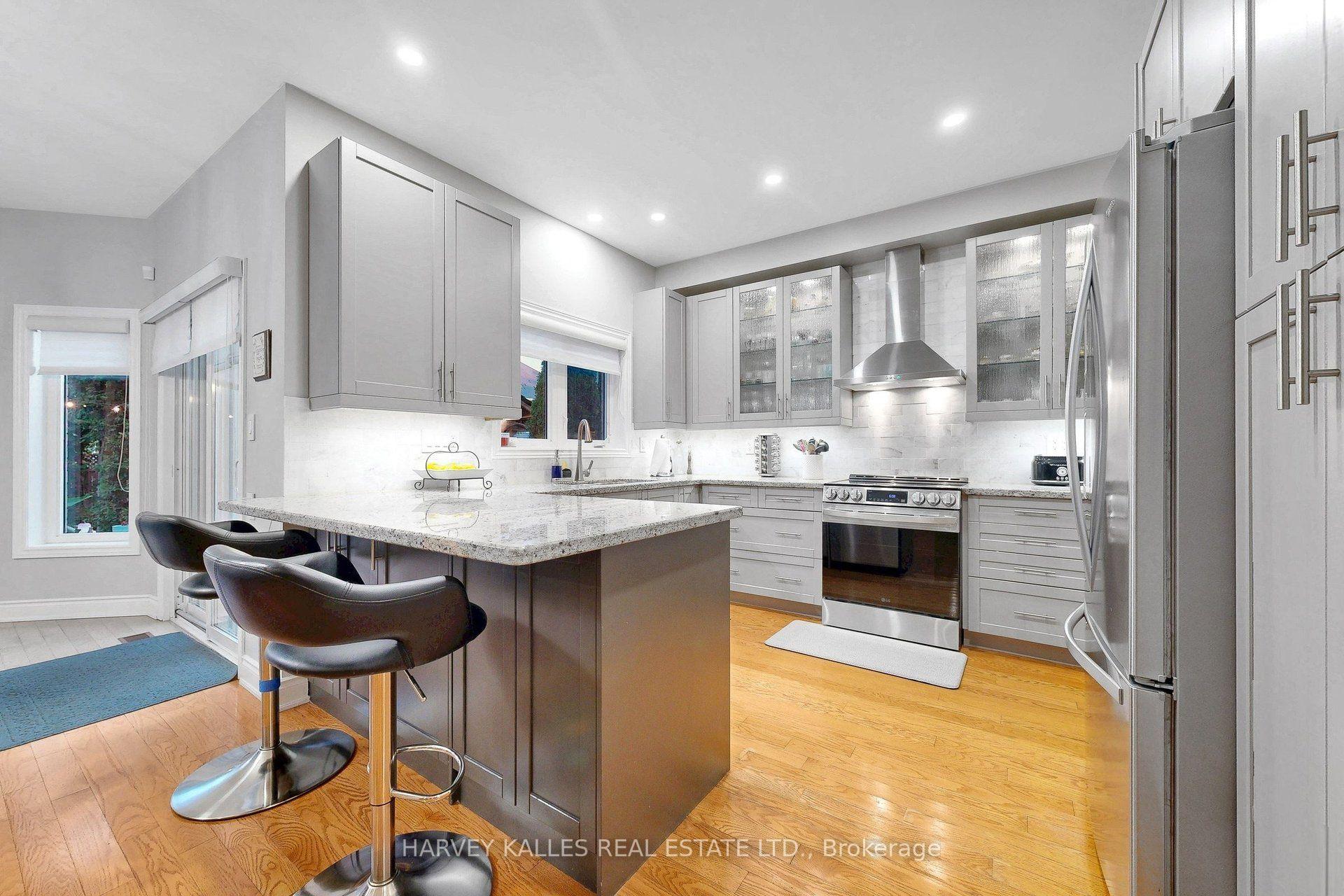 Photo 7 of 10 Concorde Drive, Brampton, Vales of Castlemore North — HOMEH