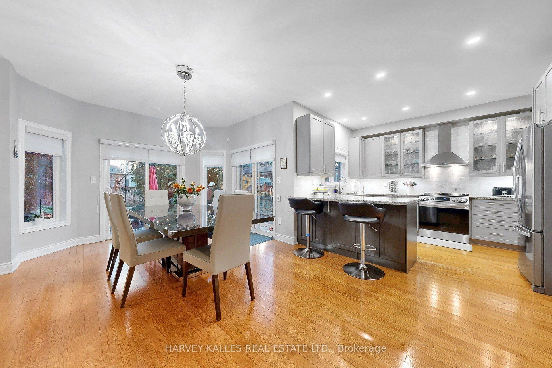 Photo 11 of 10 Concorde Drive, Brampton, Vales of Castlemore North — HOMEH