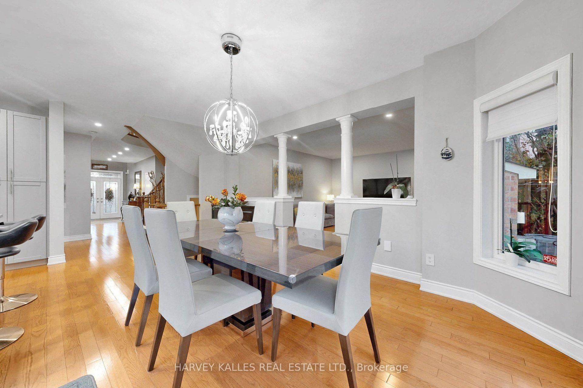 Photo 12 of 10 Concorde Drive, Brampton, Vales of Castlemore North — HOMEH