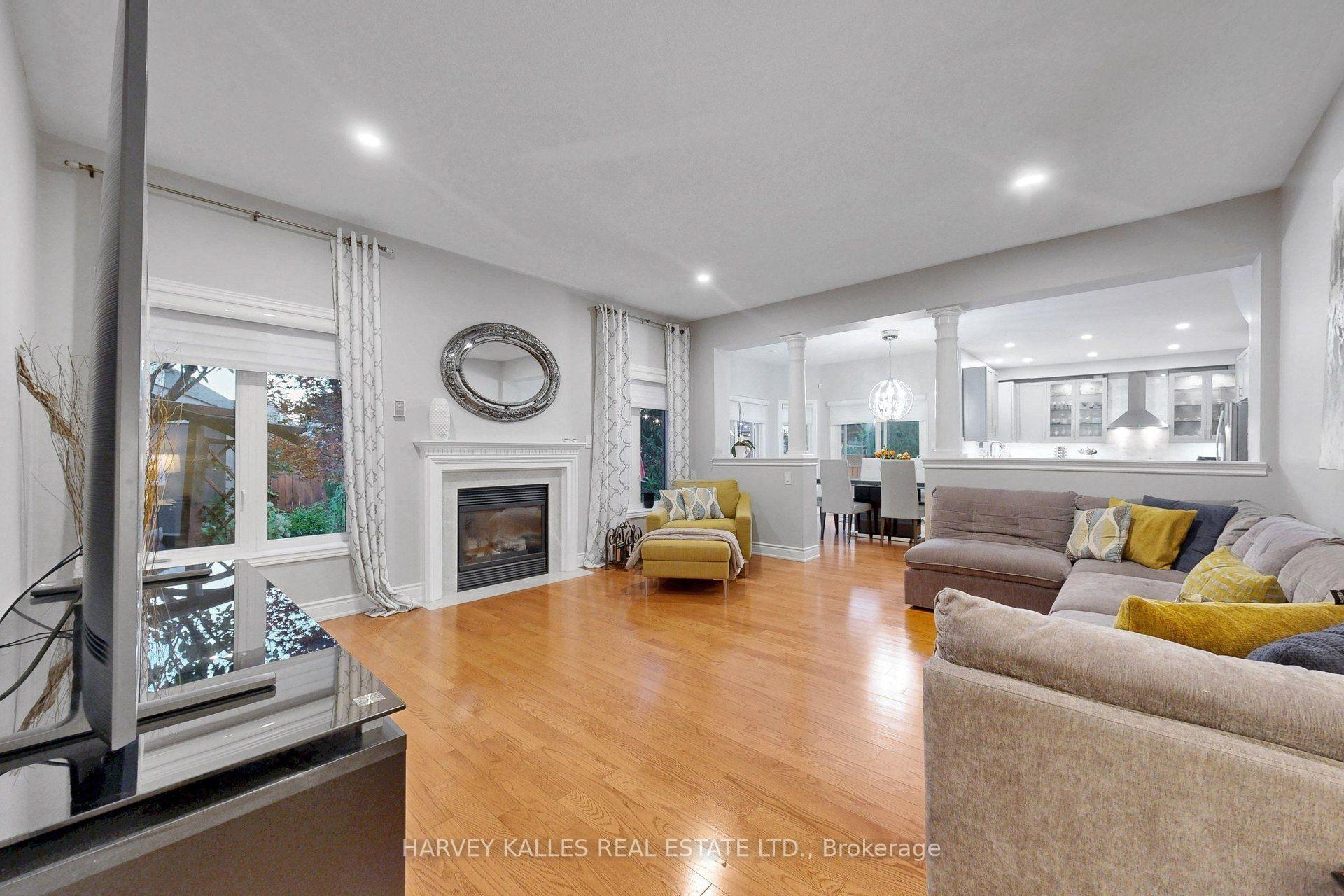 Photo 14 of 10 Concorde Drive, Brampton, Vales of Castlemore North — HOMEH