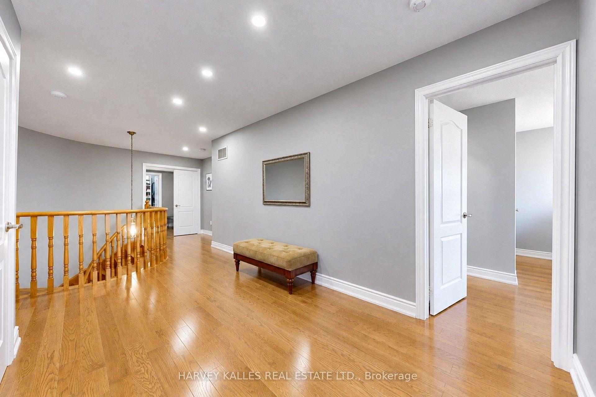 Photo 24 of 10 Concorde Drive, Brampton, Vales of Castlemore North — HOMEH