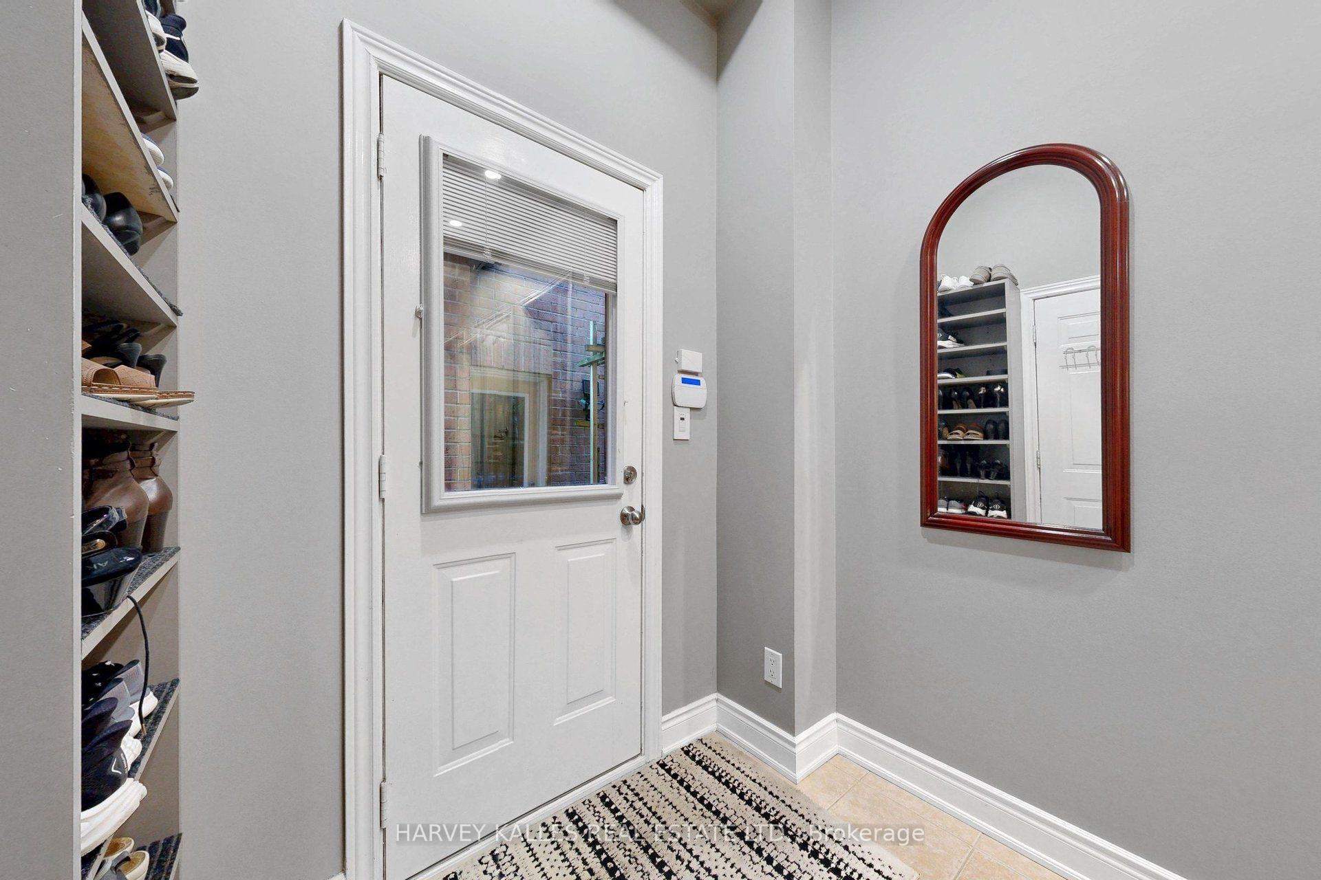Photo 28 of 10 Concorde Drive, Brampton, Vales of Castlemore North — HOMEH