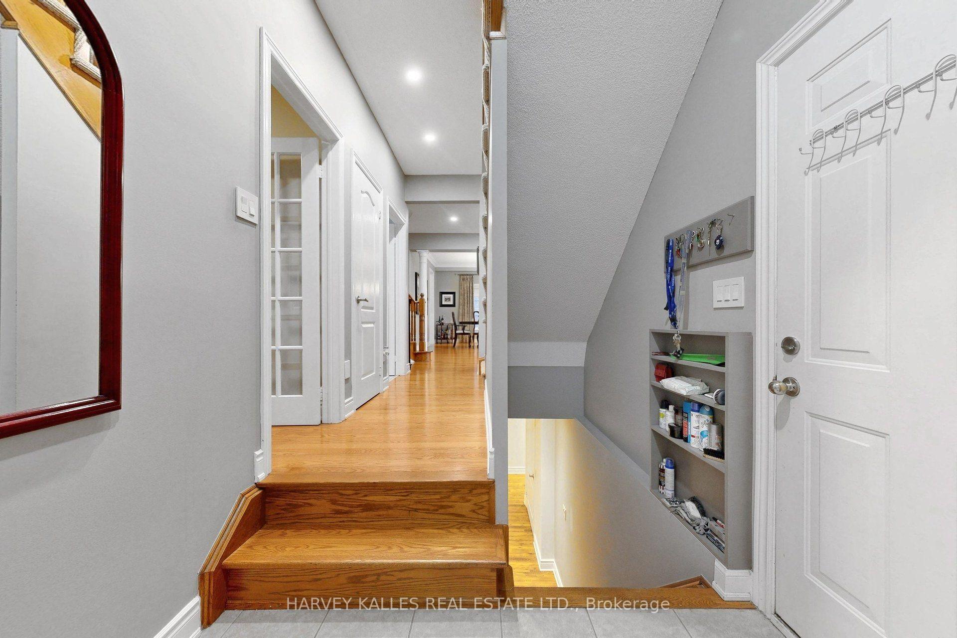 Photo 29 of 10 Concorde Drive, Brampton, Vales of Castlemore North — HOMEH