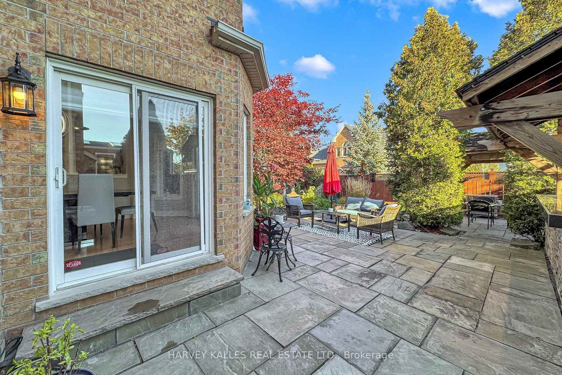 Photo 37 of 10 Concorde Drive, Brampton, Vales of Castlemore North — HOMEH