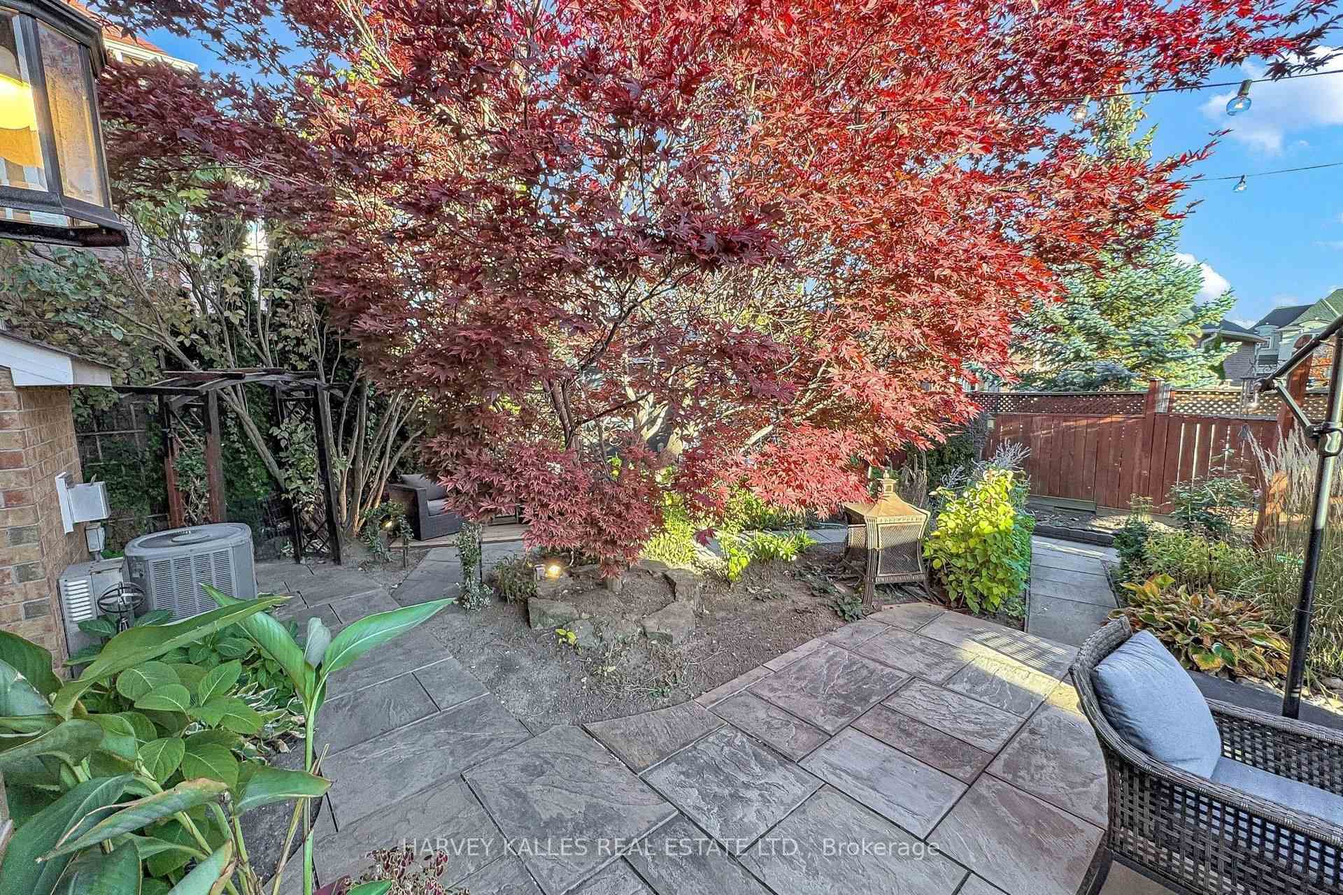 Photo 41 of 10 Concorde Drive, Brampton, Vales of Castlemore North — HOMEH