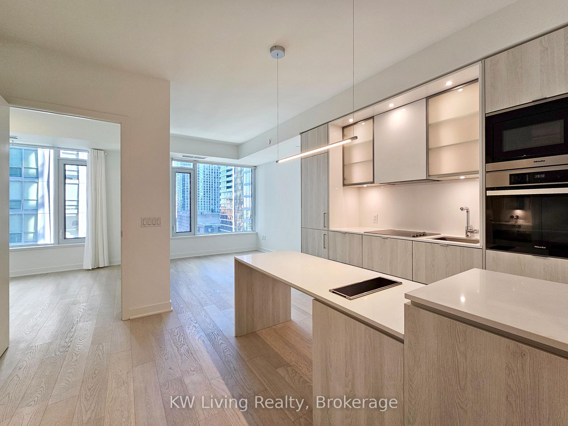 Photo of Unit 1309, 11 Yorkville Avenue