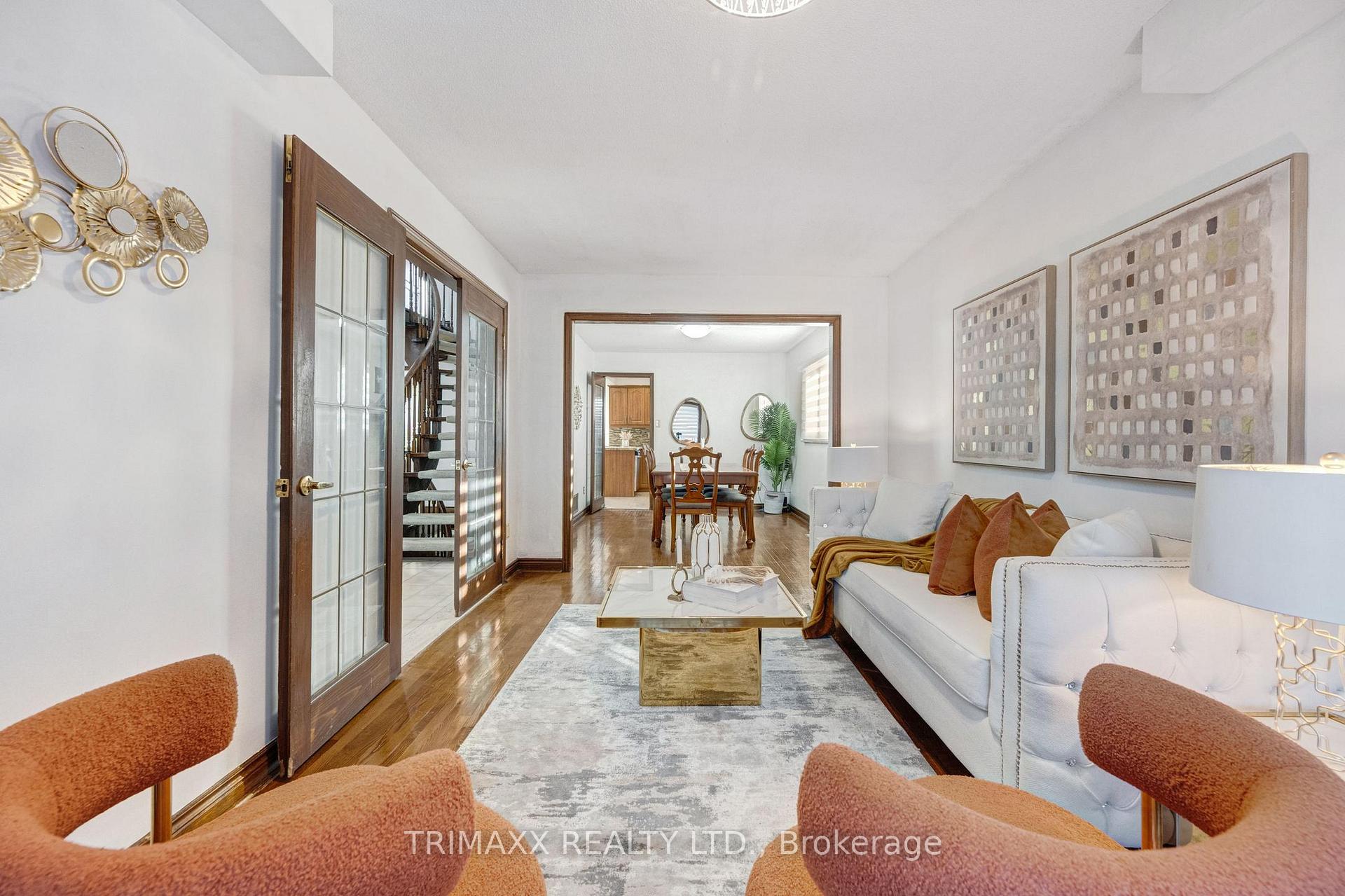 Photo 9 of 23 Oaklea Boulevard, Brampton, Fletcher's Creek South — HOMEH