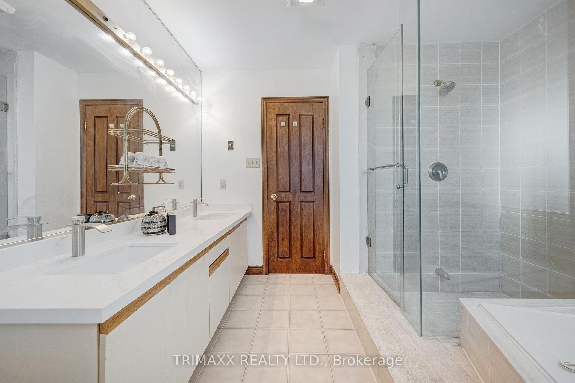 Photo 28 of 23 Oaklea Boulevard, Brampton, Fletcher's Creek South — HOMEH