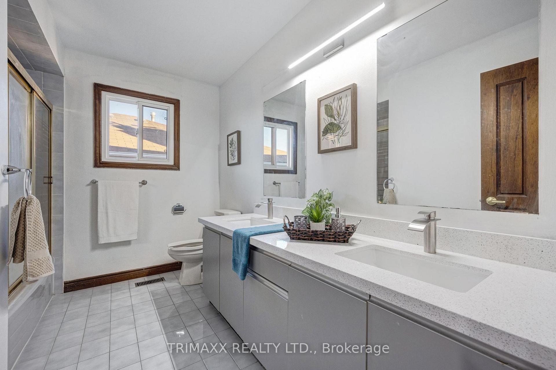 Photo 30 of 23 Oaklea Boulevard, Brampton, Fletcher's Creek South — HOMEH