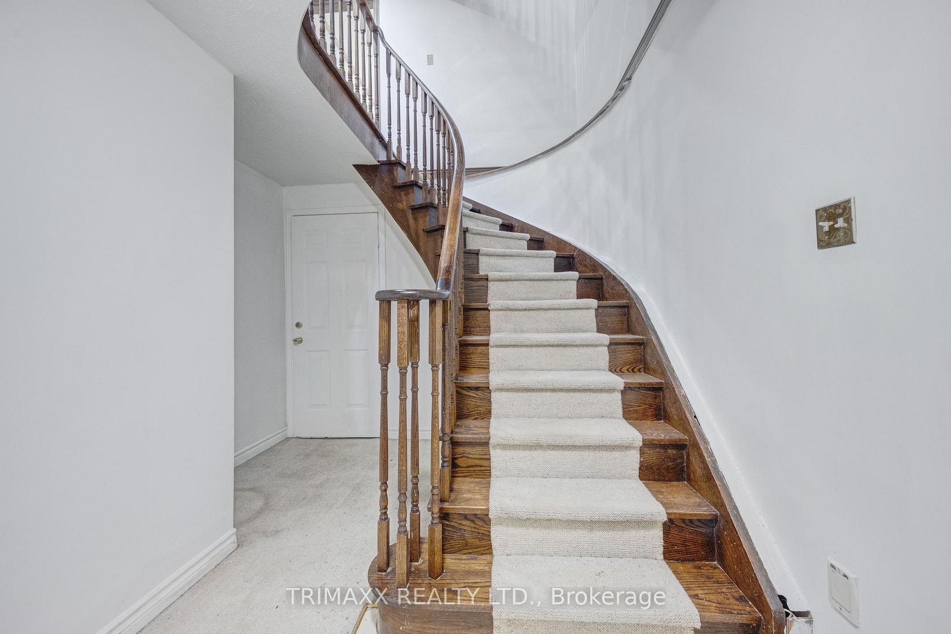 Photo 37 of 23 Oaklea Boulevard, Brampton, Fletcher's Creek South — HOMEH