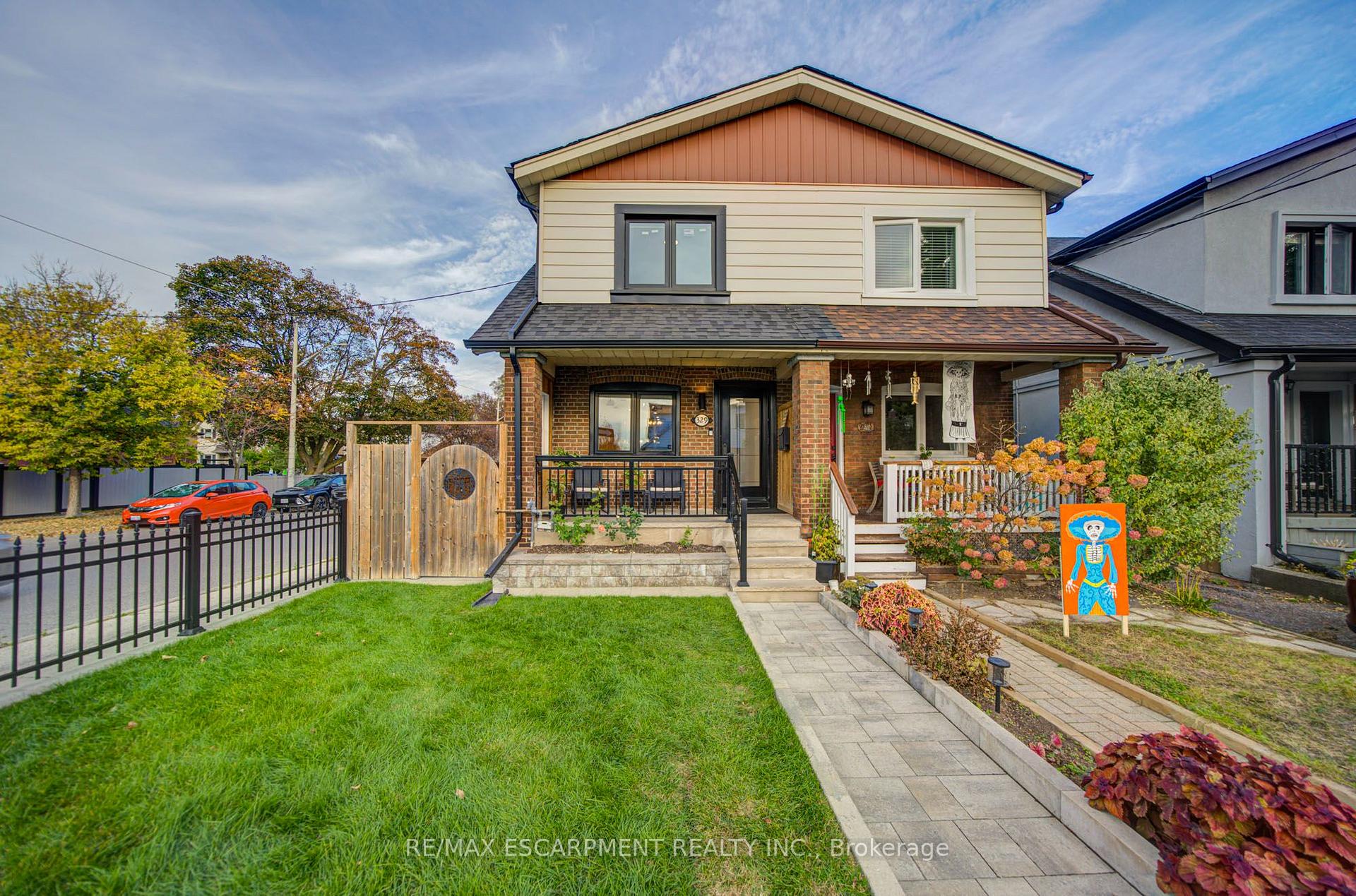 Photo 4 of 329 Monarch Park Avenue, Toronto, Danforth Village-East York — HOMEH