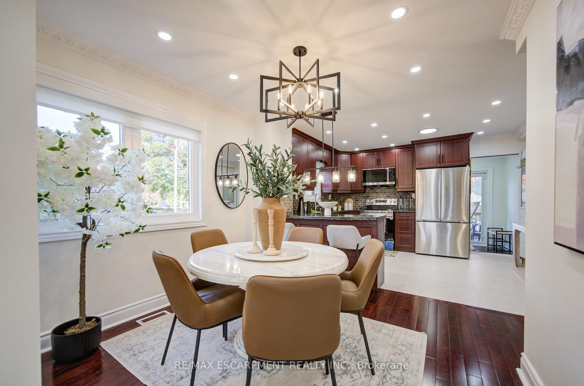Photo 12 of 329 Monarch Park Avenue, Toronto, Danforth Village-East York — HOMEH