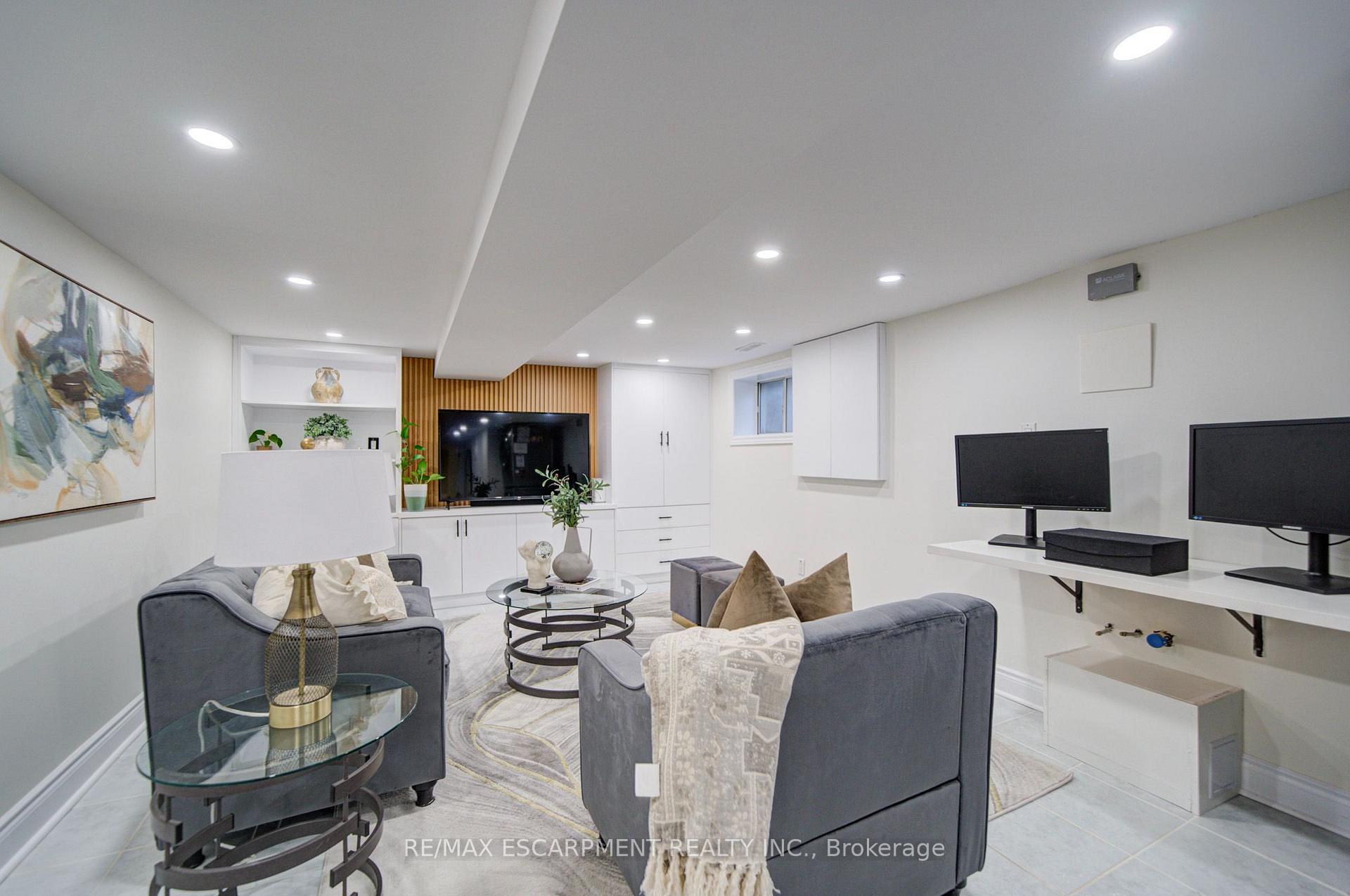 Photo 37 of 329 Monarch Park Avenue, Toronto, Danforth Village-East York — HOMEH