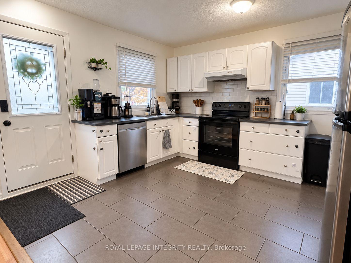 Photo 2 of Unit Upper Unit, 58 Binscarth Crescent, Ottawa, Kanata - Glencairn/Hazeldean — HOMEH